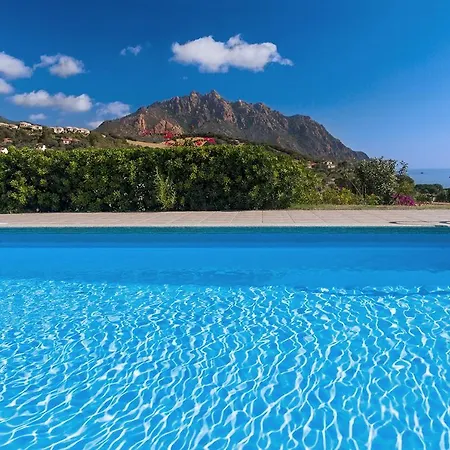 度假居 Casa Hedera With Pool Tertenìa
